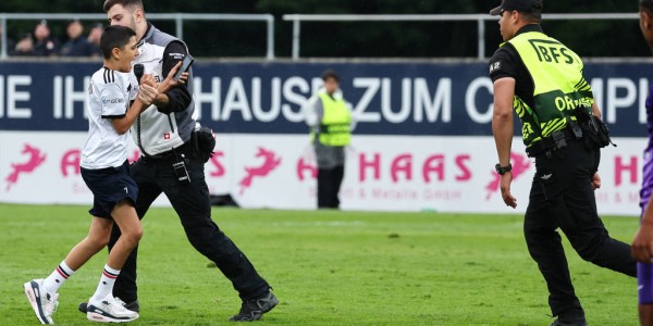 战术与技术的交锋：如何解读现代足球的演变与未来