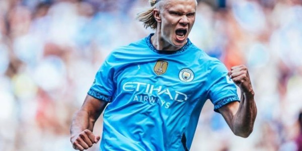 今日是哈兰德25岁生日，曼城社媒：祝我们的9号生日快乐🥳🩵