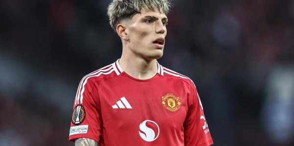 这买卖靠谱么？蓝军想要购入加纳乔，曼联想拿其大中锋来互换